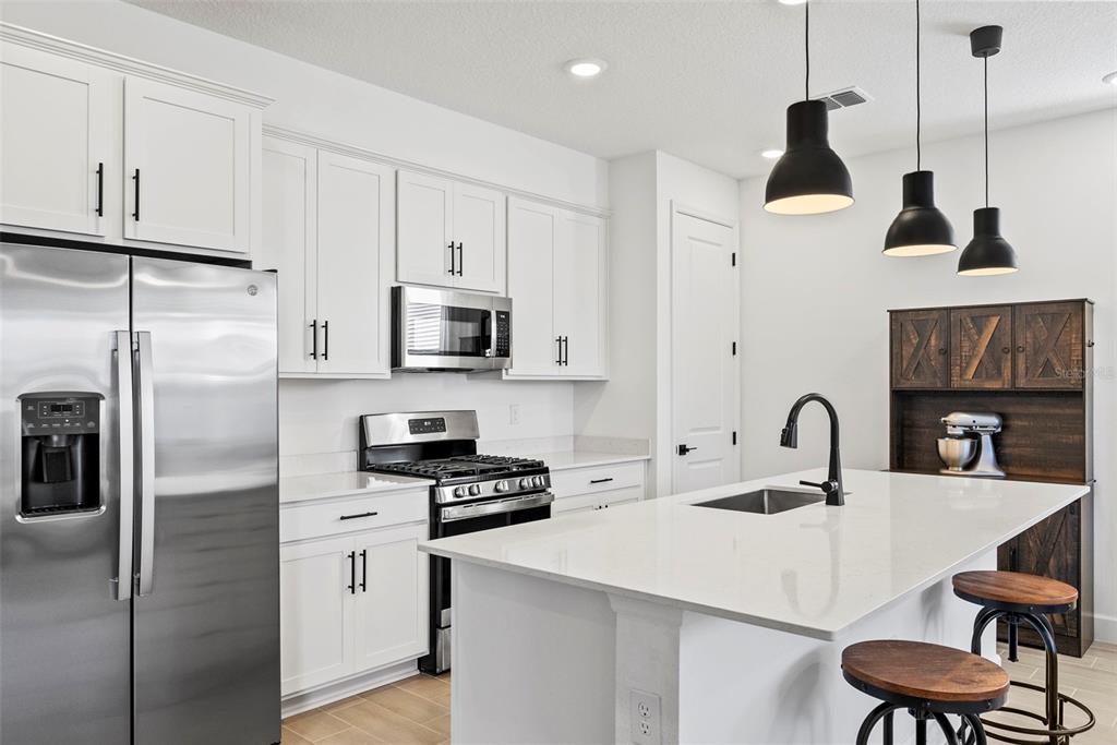 Property for sale at 6026 JENSEN VIEW AVENUE, APOLLO BEACH, FL, 33572