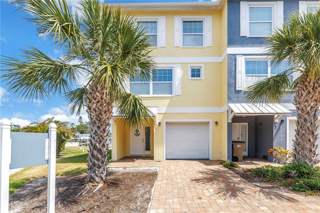 Property for sale at 100 WINDRUSH BOULEVARD UNIT 1, INDIAN ROCKS BEACH, FL, 33785