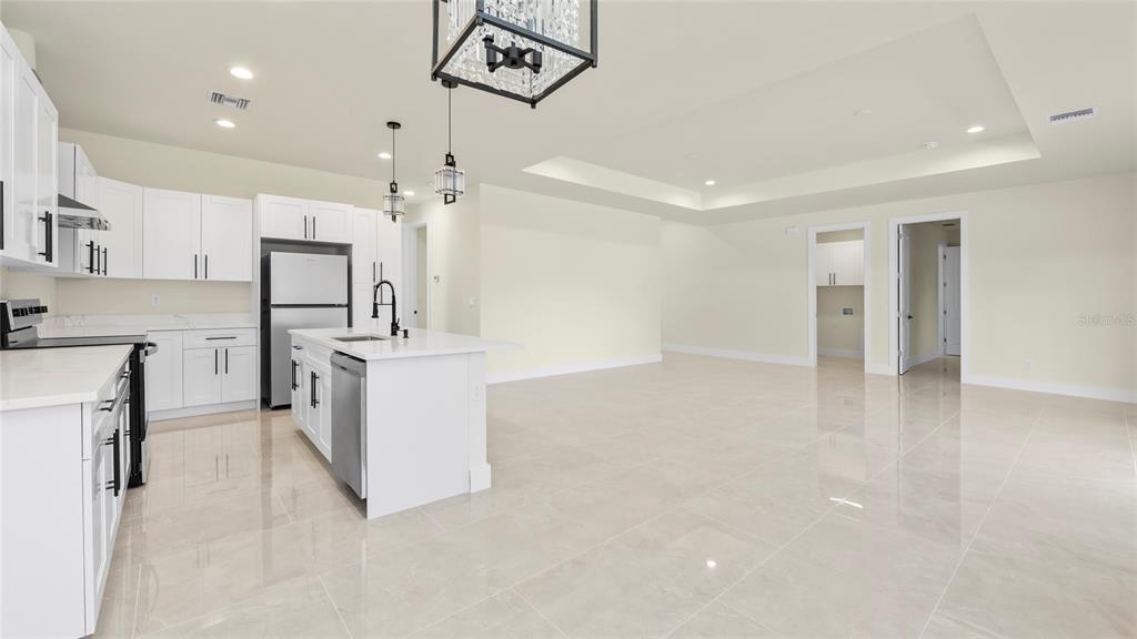 Dinette to Living Space