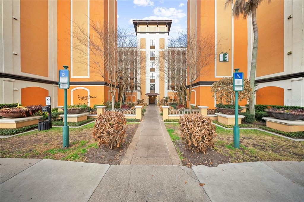Property for sale at 12527 FLORIDAYS RESORT DRIVE UNIT 402E, ORLANDO, FL, 32821