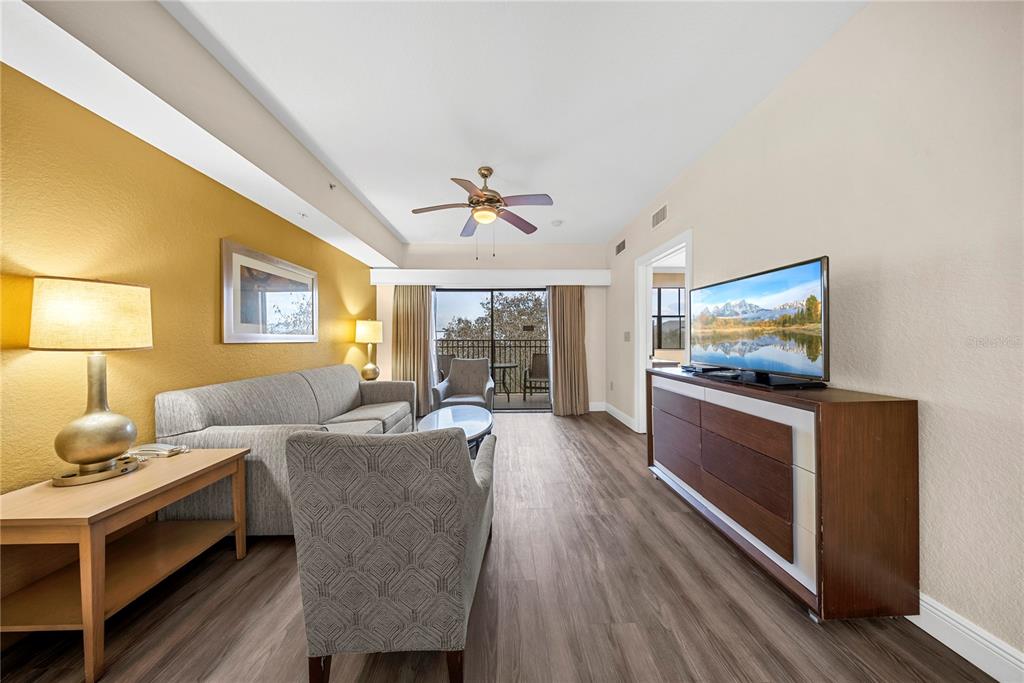 Property for sale at 12527 FLORIDAYS RESORT DRIVE UNIT 402E, ORLANDO, FL, 32821