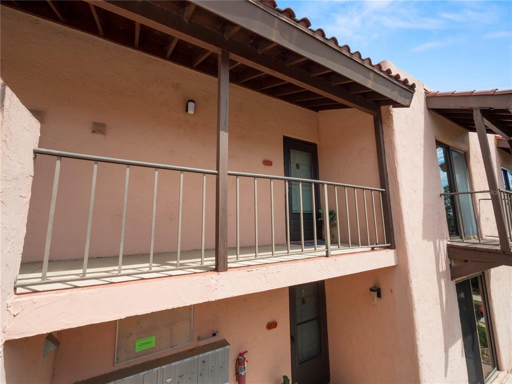 Property for sale at 230 LA CASA UNIT 230, LAKE WALES, FL, 33898