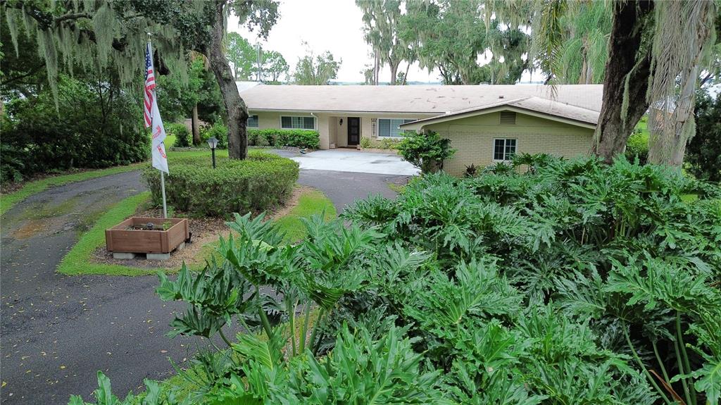 Property for sale at 1020 W LAKE HAMILTON DRIVE, WINTER HAVEN, FL, 33881