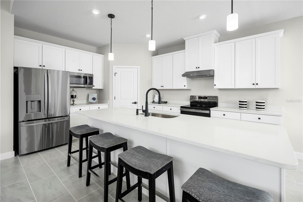 Property for sale at 22181 PINE GROVE LOOP, LEESBURG, FL, 34748