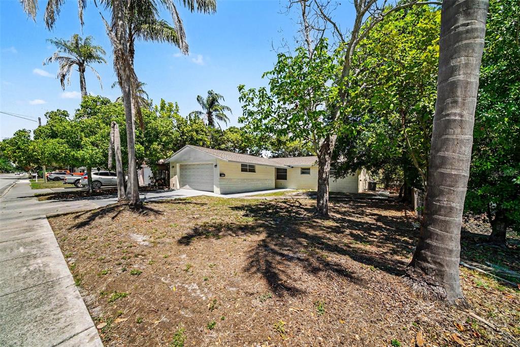 Property for sale at 5301 82ND AVENUE N, PINELLAS PARK, FL, 33781