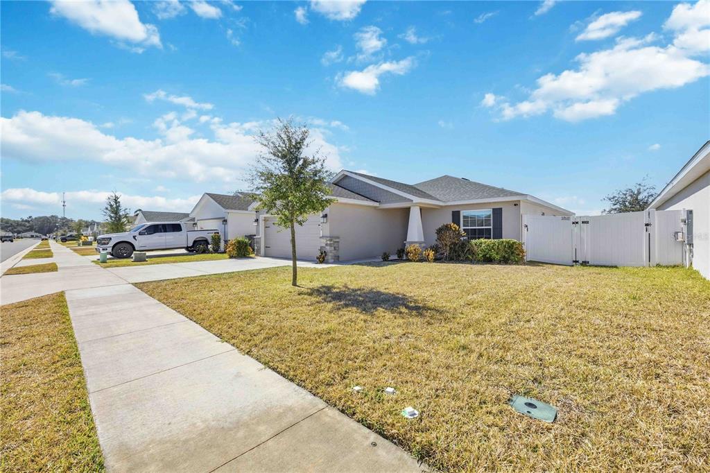 Property for sale at 1035 TROPEA LANE, AUBURNDALE, FL, 33823