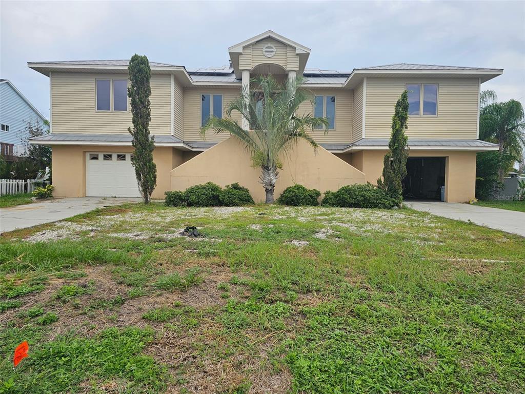 Property for sale at 819 BLUE HERON BOULEVARD, RUSKIN, FL, 33570