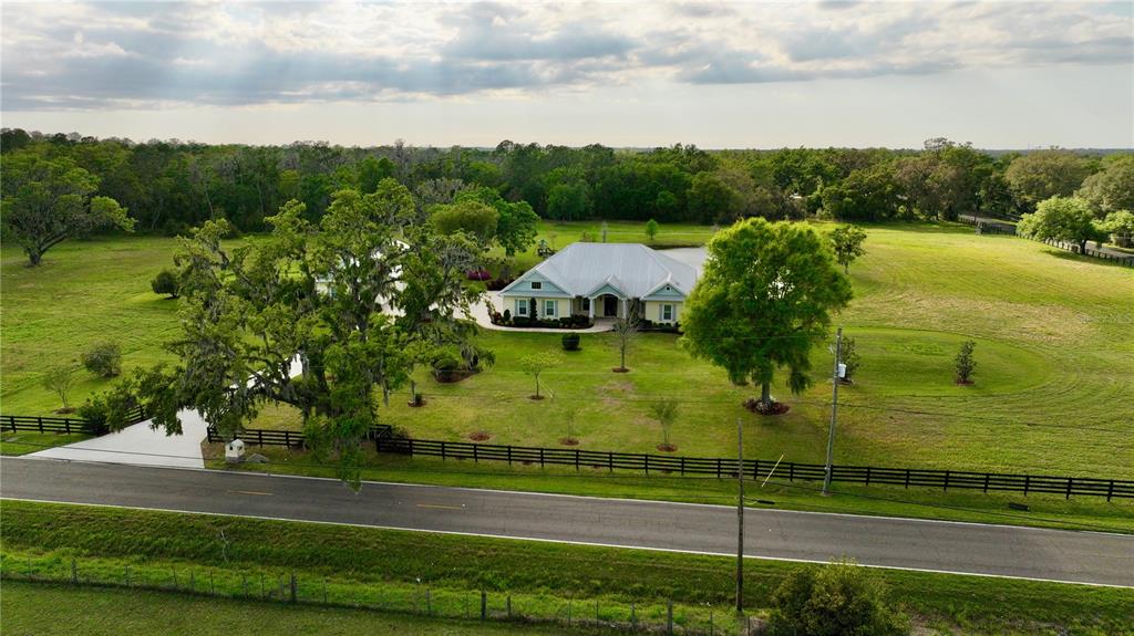 Estate with over 24 acres