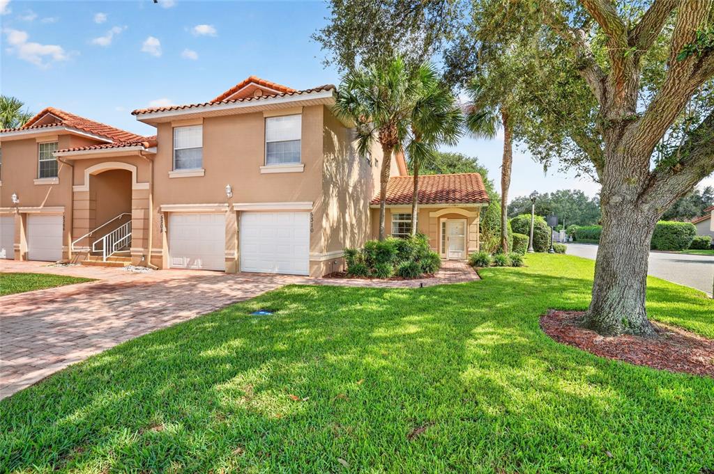 Property for sale at 5310 BOWLINE COURT UNIT 1, OXFORD, FL, 34484