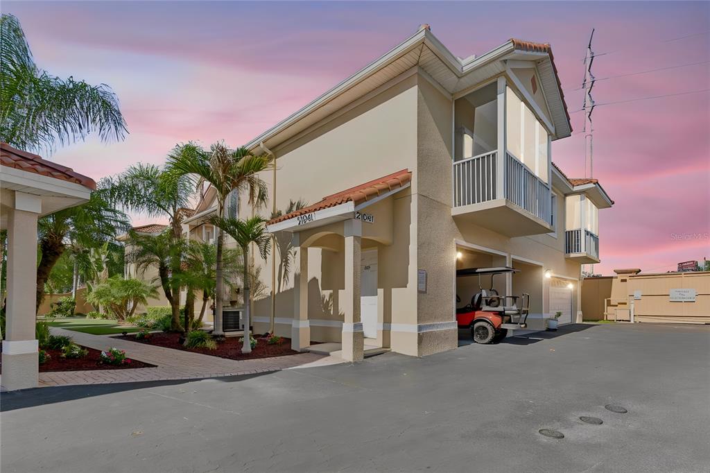Property for sale at 21041 SUNPOINT WAY UNIT 201, LUTZ, FL, 33558