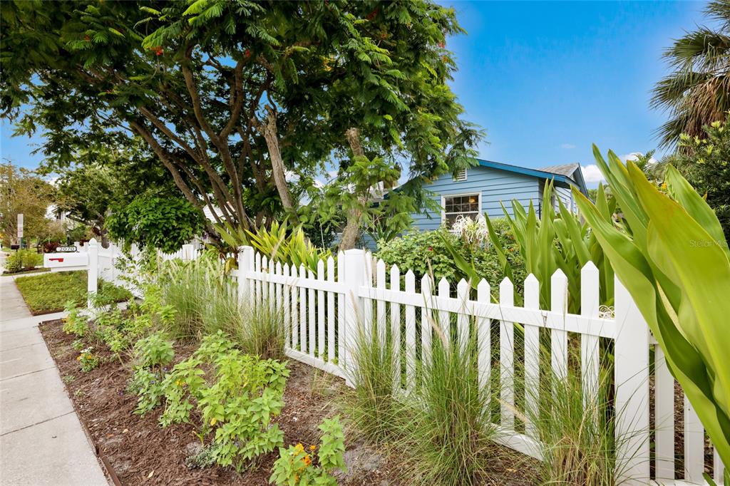 Property for sale at 2070 HYDE PARK STREET, SARASOTA, FL, 34239