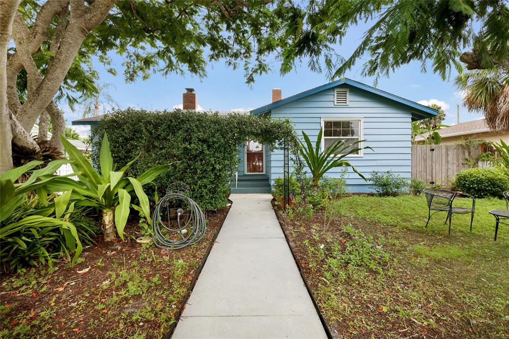 Property for sale at 2070 HYDE PARK STREET, SARASOTA, FL, 34239