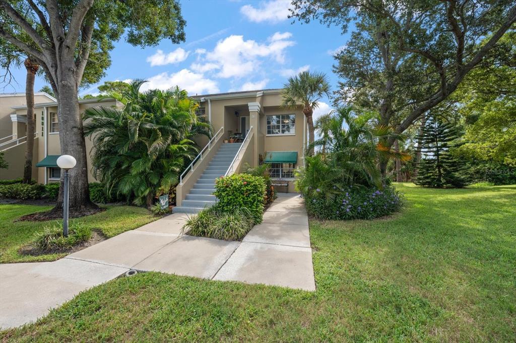 Property for sale at 10811 INDIAN HILLS COURT UNIT 42, SEMINOLE, FL, 33777