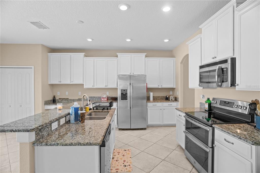 Property for sale at 1586 THETFORD CIRCLE, ORLANDO, FL, 32824