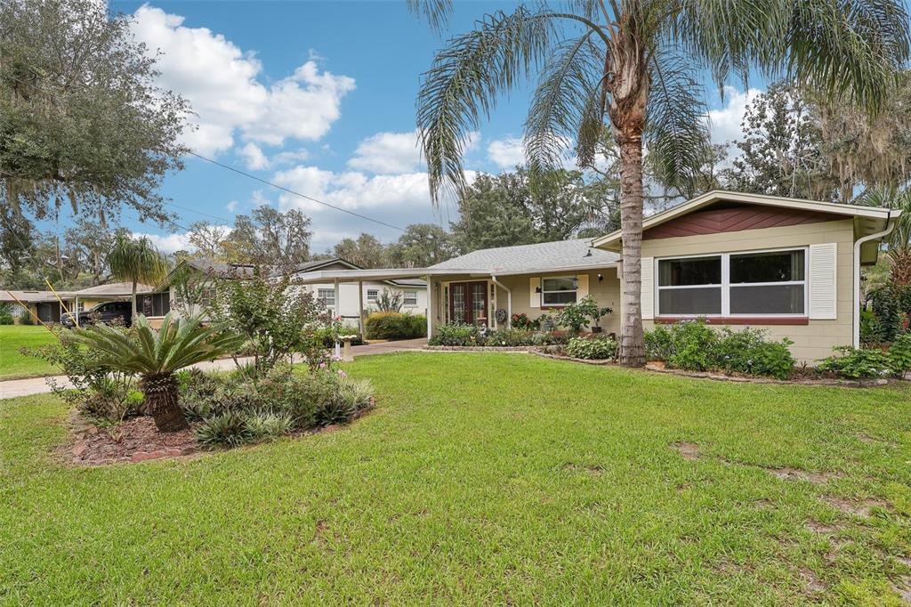Property for sale at 37350 OAK LANE, UMATILLA, FL, 32784