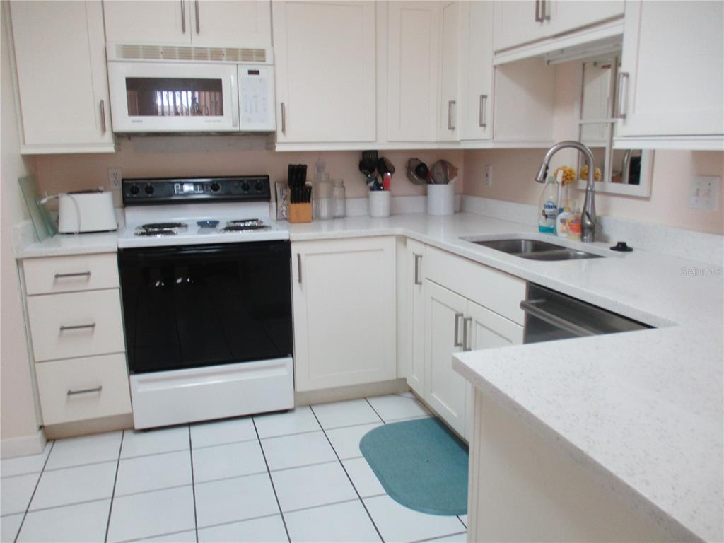 Property for sale at 1620 FAIRWAY TRACE UNIT A, PALMETTO, FL, 34221
