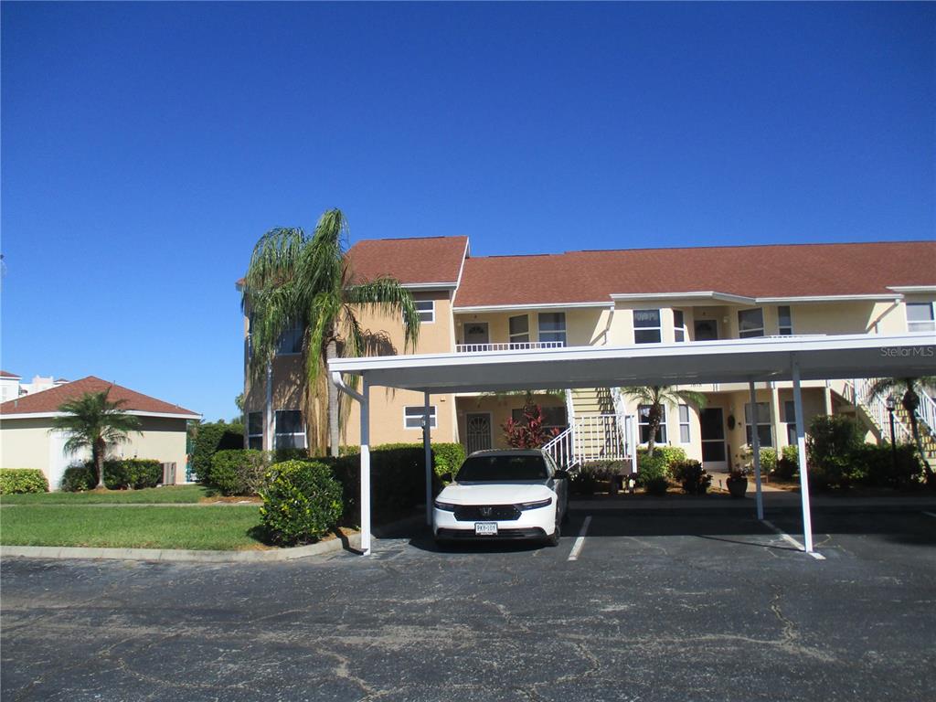 Property for sale at 1620 FAIRWAY TRACE UNIT A, PALMETTO, FL, 34221