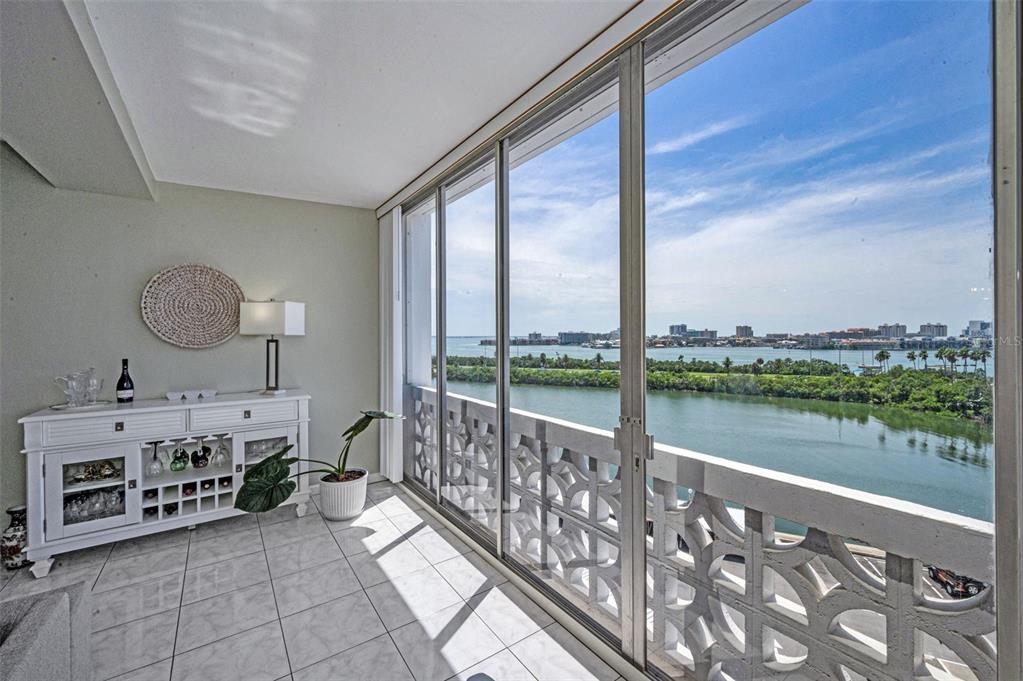 Property for sale at 31 ISLAND WAY UNIT 605, CLEARWATER BEACH, FL, 33767