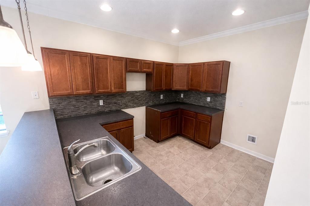 Kitchen - ALL Appliances included