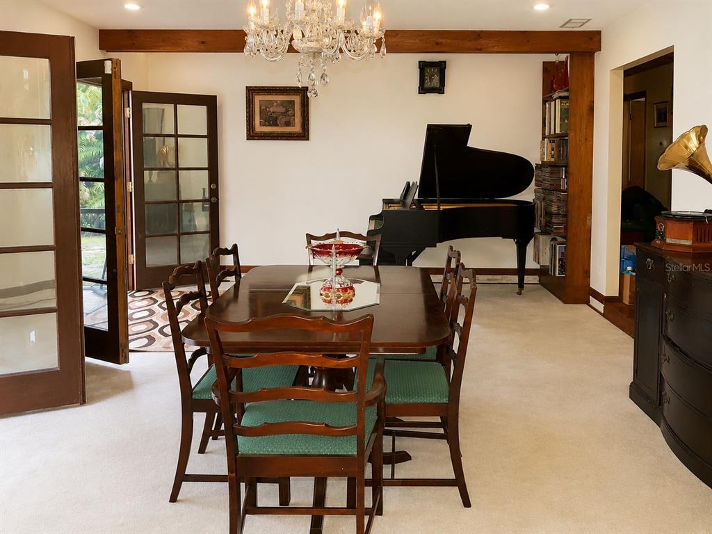 Dining Room (1)