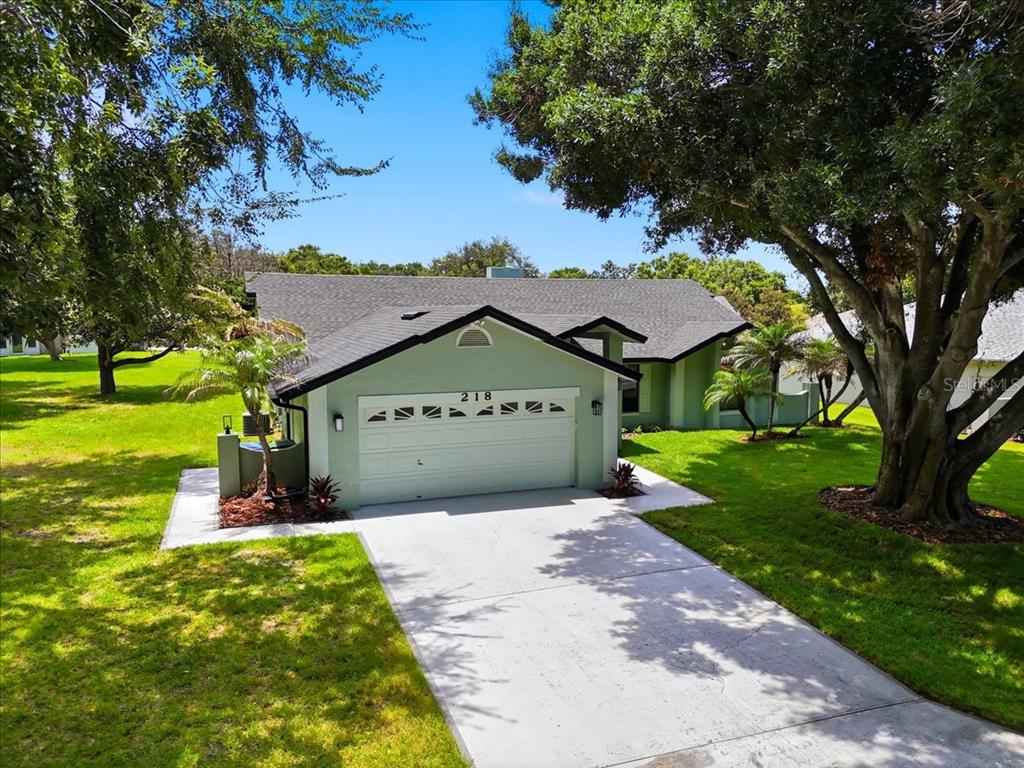 Property for sale at 218 HARTRIDGE HILLS DRIVE, WINTER HAVEN, FL, 33881