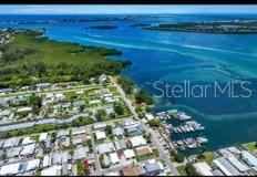 Located on the Palma Sola Bay, minutes to AMI