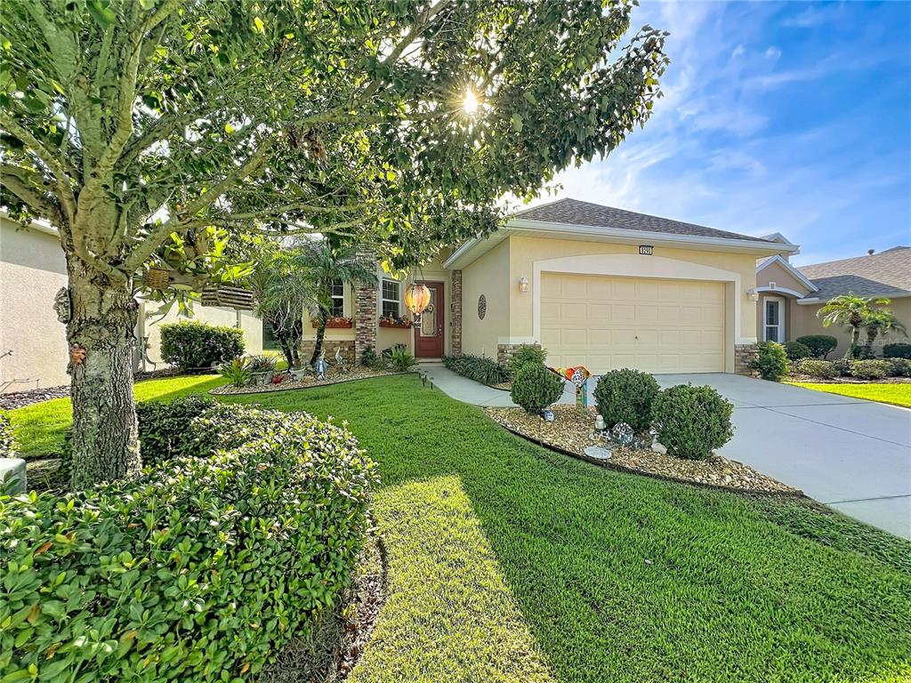 Property for sale at 8290 BRIDGEPORT BAY, MOUNT DORA, FL, 32757