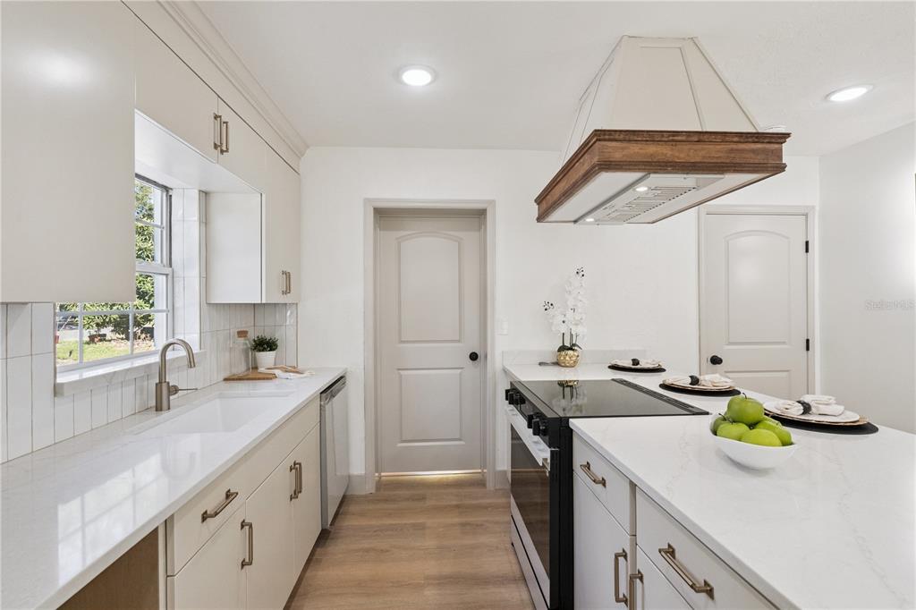 Property for sale at 1931 CLOVERLAWN AVENUE, ORLANDO, FL, 32806