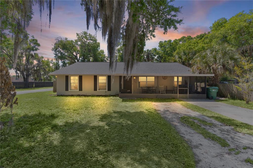 Property for sale at 1124 N GRANT AVENUE, MOUNT DORA, FL, 32757