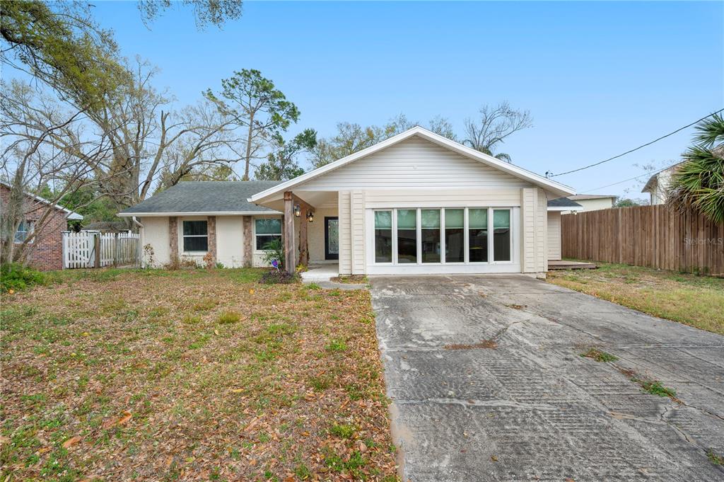 Property for sale at 132 ALACHUA DRIVE, WINTER HAVEN, FL, 33884