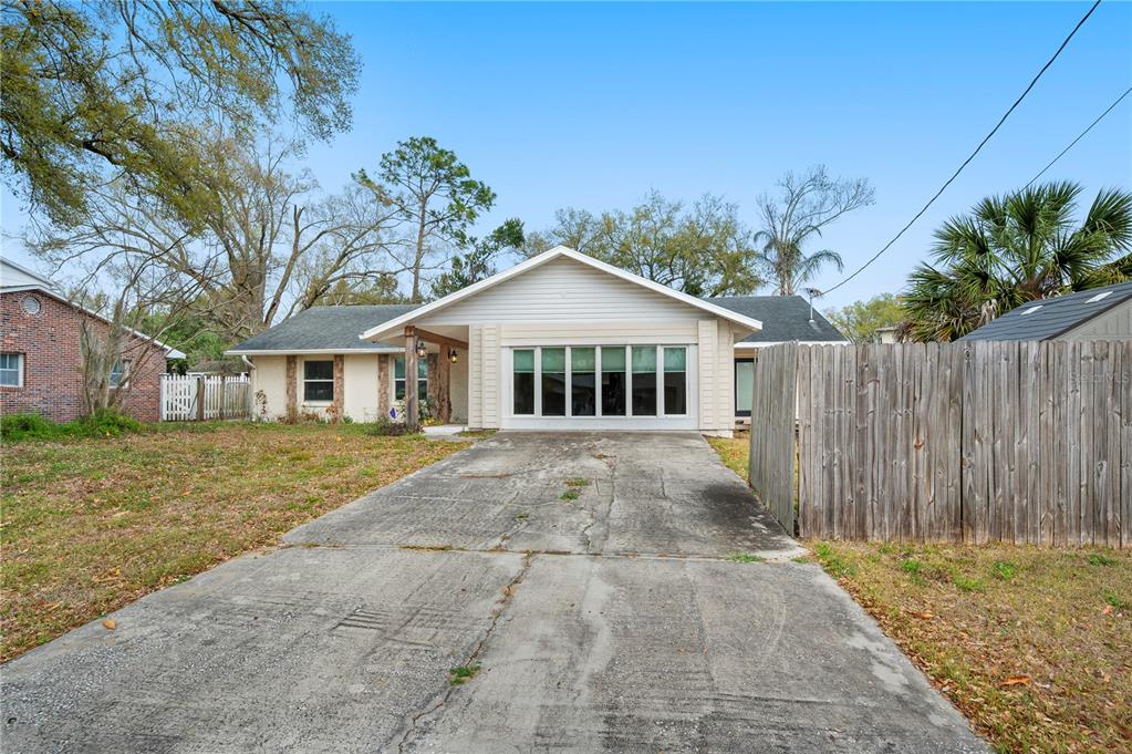 Property for sale at 132 ALACHUA DRIVE, WINTER HAVEN, FL, 33884