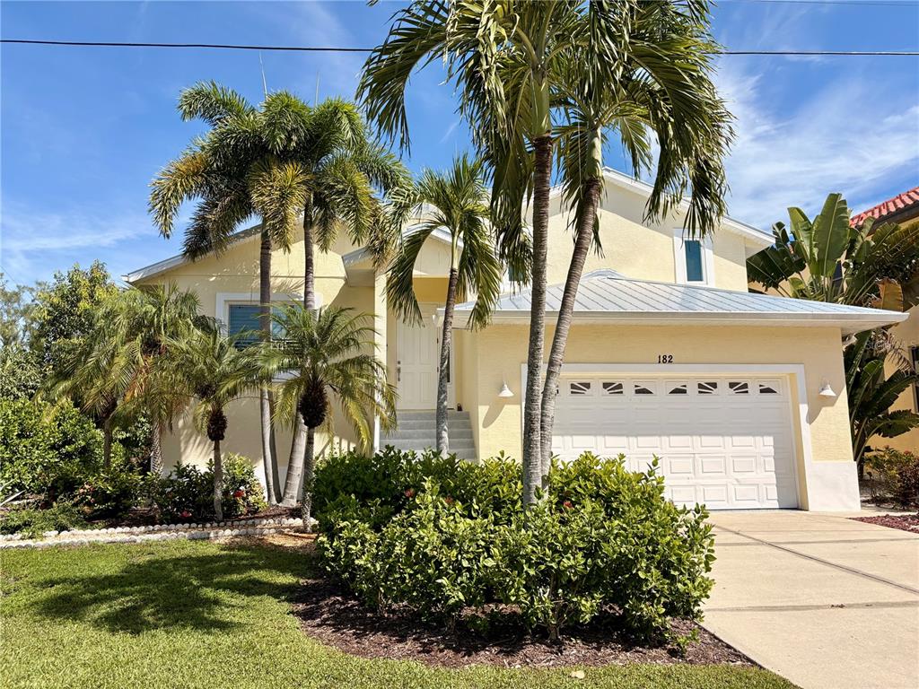 Property for sale at 182 ISLAND CIRCLE, SARASOTA, FL, 34242