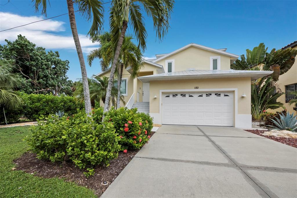 Property for sale at 182 ISLAND CIRCLE, SARASOTA, FL, 34242