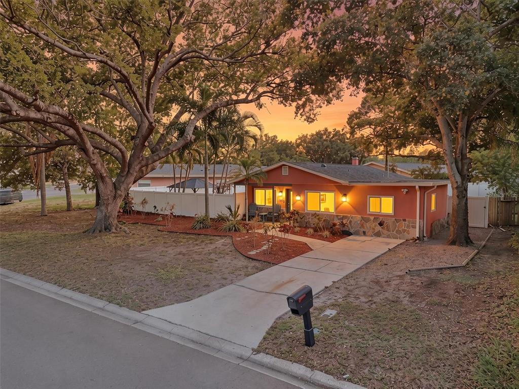 Property for sale at 961 LEXINGTON DRIVE, DUNEDIN, FL, 34698