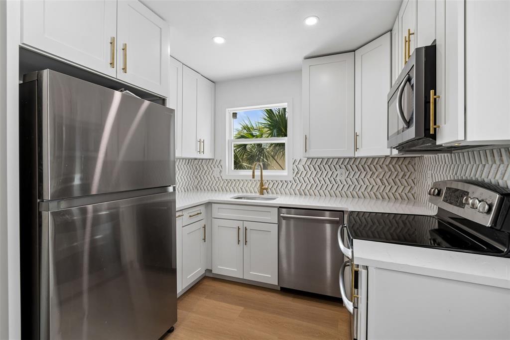 Property for sale at 517 HAMPTON AVENUE NE, ST PETERSBURG, FL, 33703
