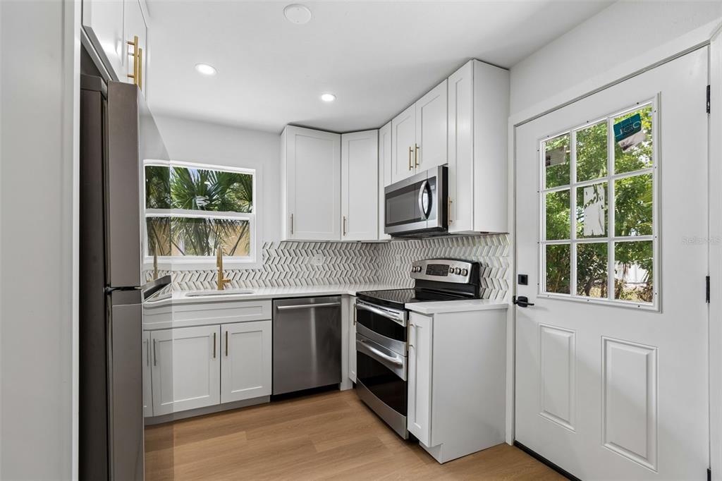 Property for sale at 517 HAMPTON AVENUE NE, ST PETERSBURG, FL, 33703