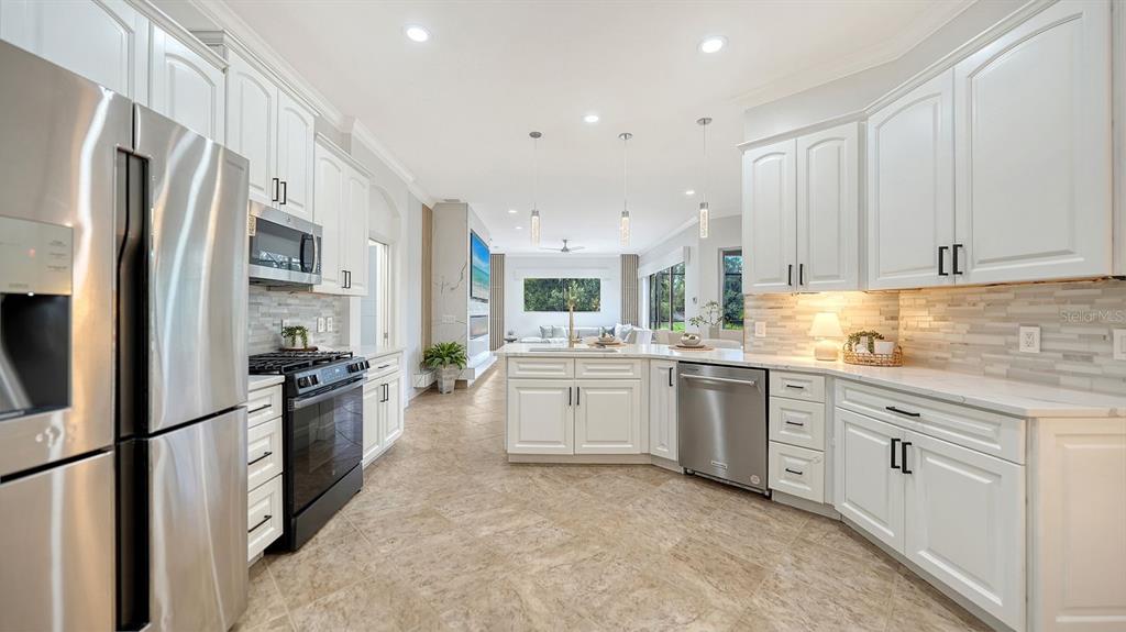 Property for sale at 14250 SUNDIAL PLACE, LAKEWOOD RANCH, FL, 34202