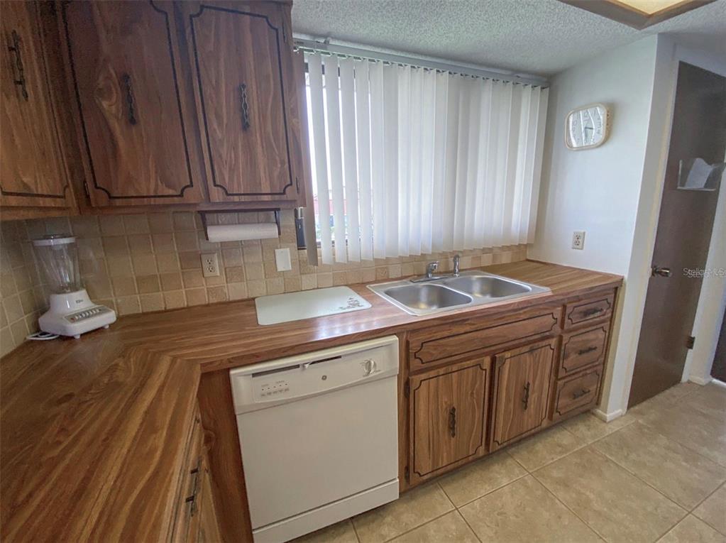 Property for sale at 9940 EAGLES POINT CIRCLE UNIT 4, PORT RICHEY, FL, 34668