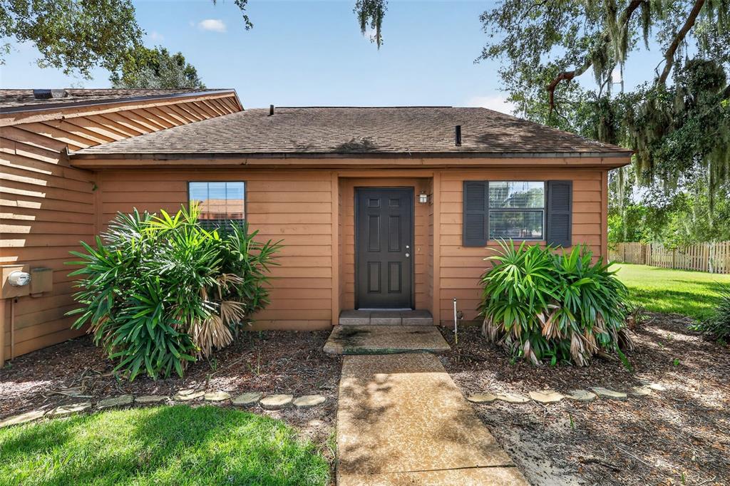 Property for sale at 4 COVE LANE, EUSTIS, FL, 32726