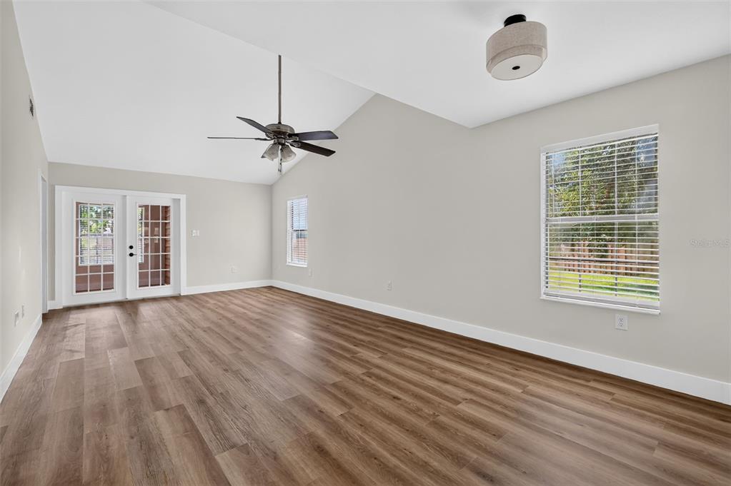 Property for sale at 4 COVE LANE, EUSTIS, FL, 32726