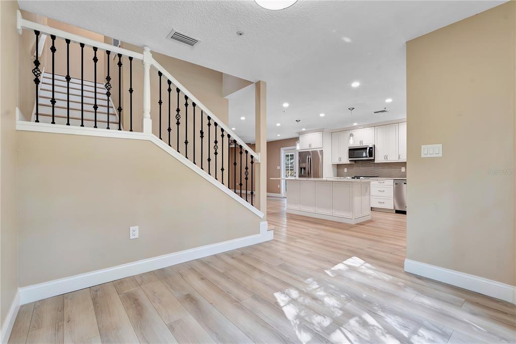 Property for sale at 668 POST OAK CIRCLE UNIT 116, ALTAMONTE SPRINGS, FL, 32701