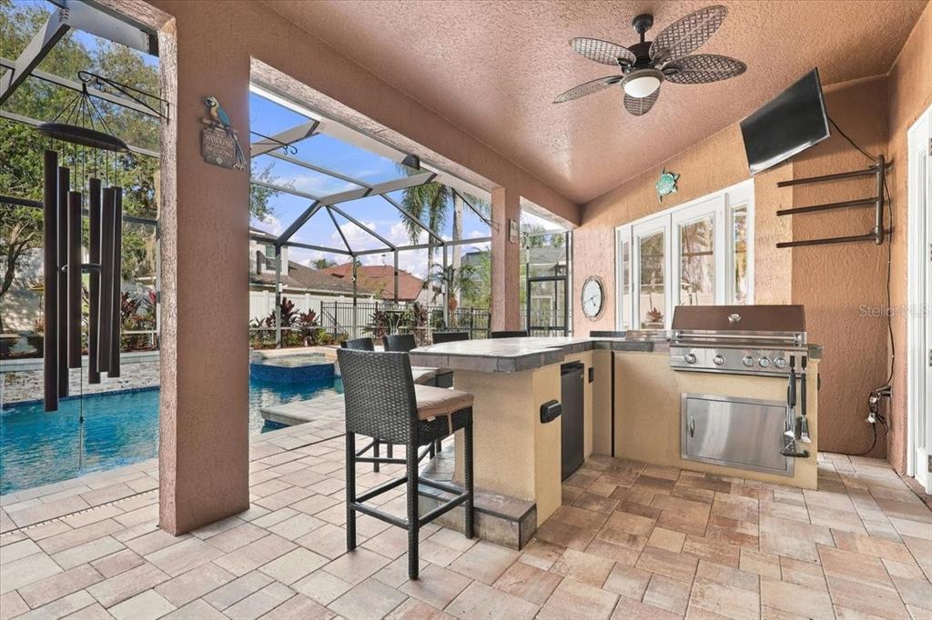 Well equppied Summer Kitchen.
