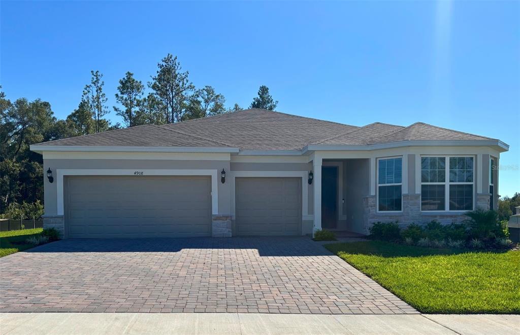 Actual home photo. Colors, finishes, textures and options may appear differently in person due to variations in monitors and viewing devices.