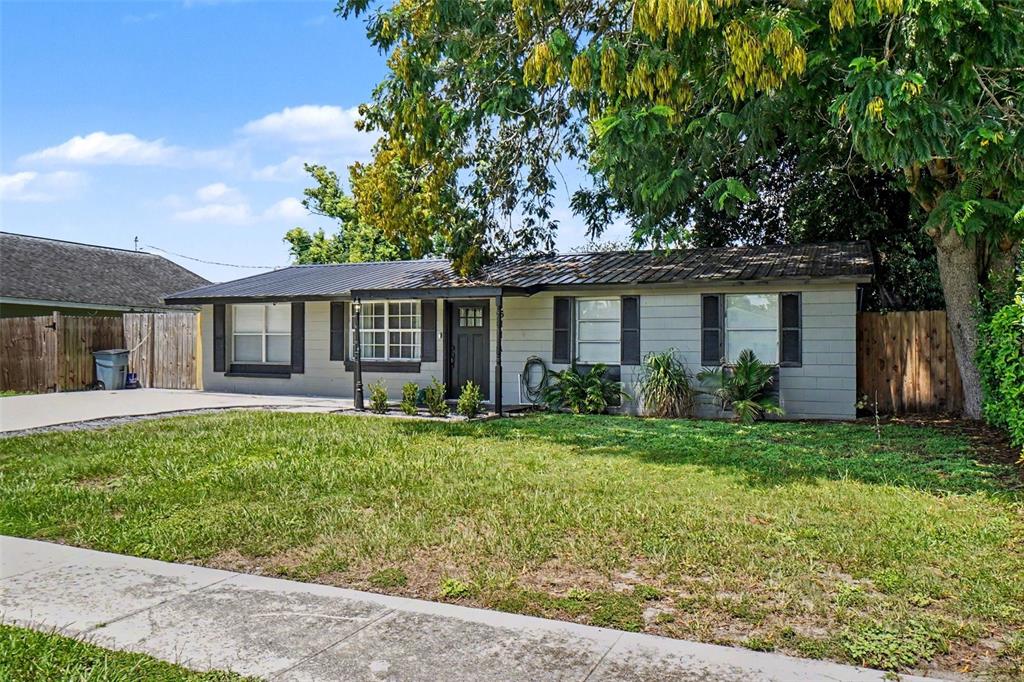 Property for sale at 1611 SMITHFIELD CIRCLE W, LAKELAND, FL, 33801