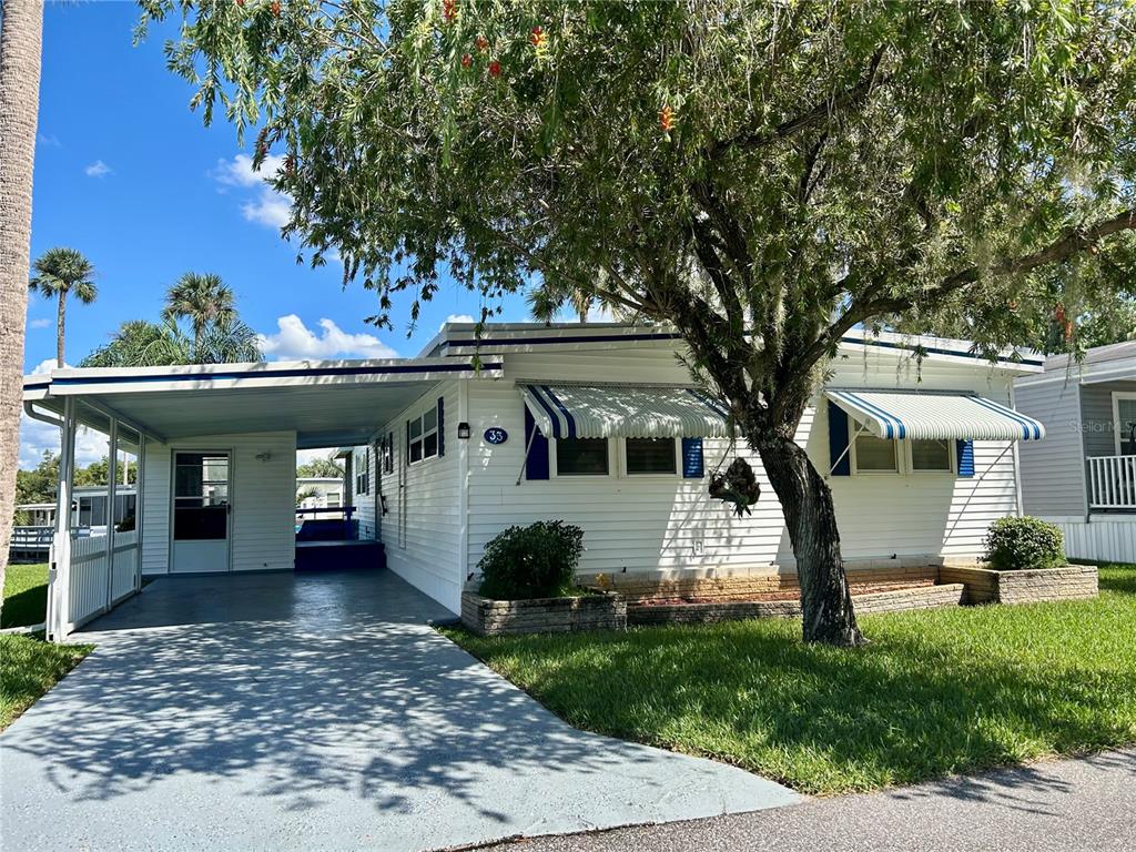 Property for sale at 33 COCOS PLUMOSA DRIVE, EUSTIS, FL, 32726