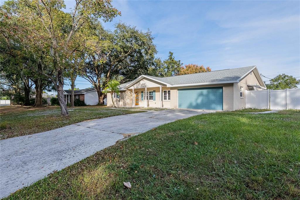 Property for sale at 6212 WOODSFIELD WAY, LAKELAND, FL, 33813
