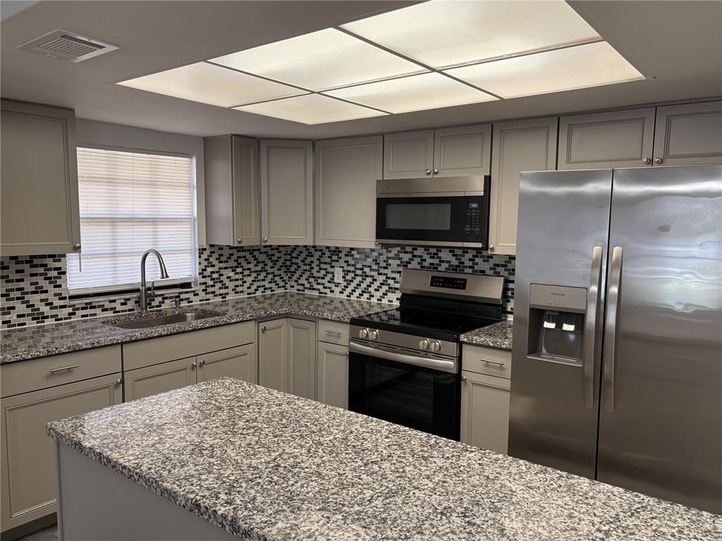 Property for sale at 4015 ASHFORD GREEN PLACE UNIT D202, TAMPA, FL, 33613
