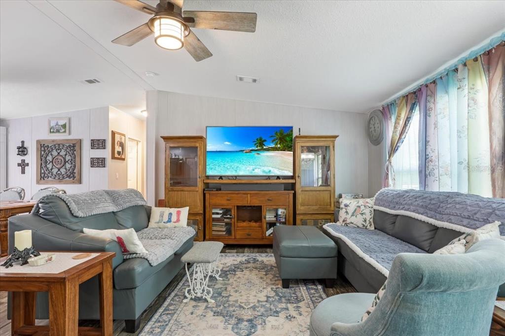 Property for sale at 152 KELLY LANE, HAWTHORNE, FL, 32640