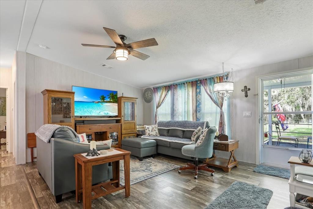 Property for sale at 152 KELLY LANE, HAWTHORNE, FL, 32640