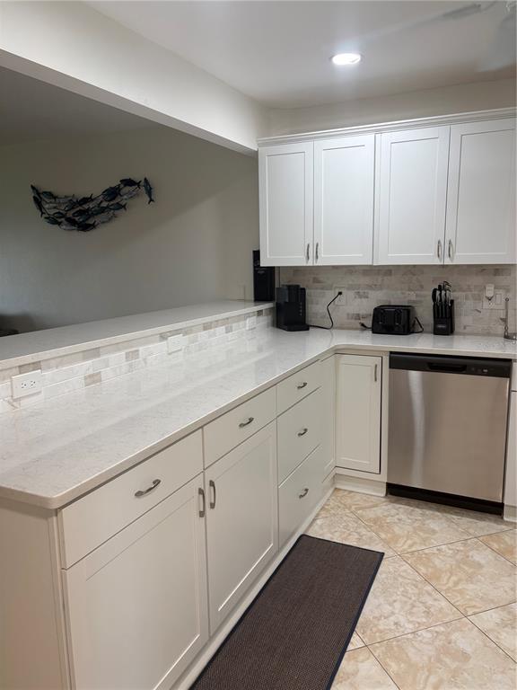 Property for sale at 845 S GULFVIEW BOULEVARD UNIT 110, CLEARWATER BEACH, FL, 33767